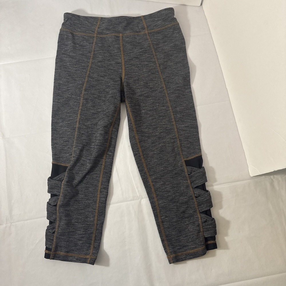 Athleta Girl Capri Leggings With‎ Stretch Lattice Pattern Girls Size Large 12